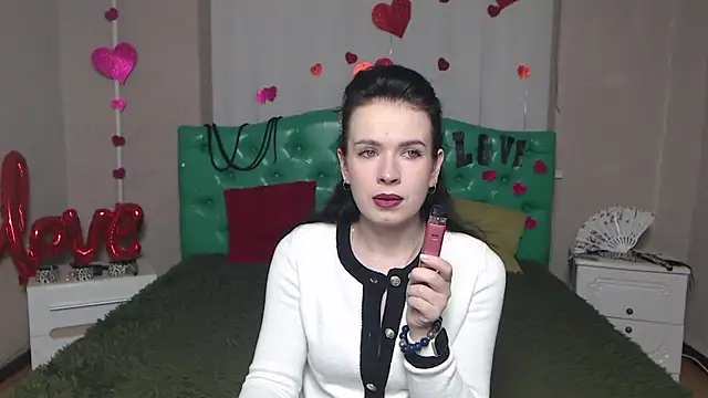 JasmineKouch online show from November 26, 6:13 am