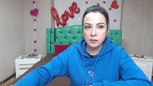 ElizabethSho online show from February 11, 8:31 pm