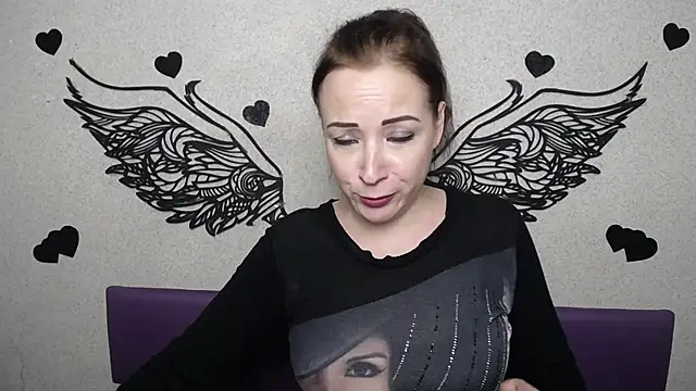 ElizabethSho online show from March 15, 6:31 am