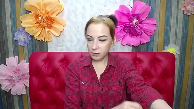 ElizabethSho online show from April 30, 5:09 pm