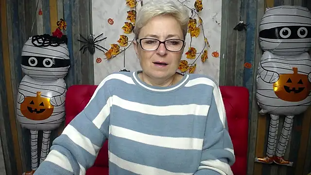 EmiliaGree online show from November 7, 6:07 am