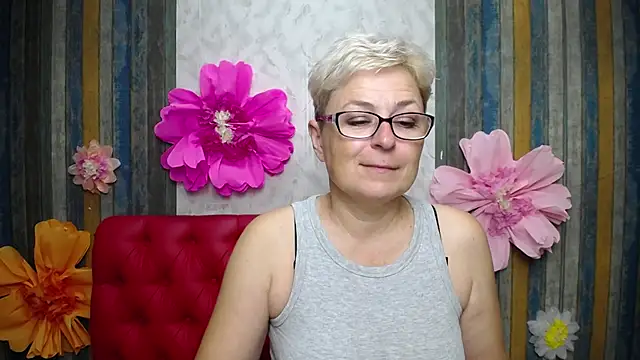 EmiliaGree online show from September 24, 5:08 pm