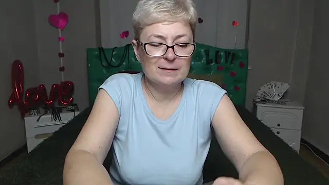 EmiliaGree online show from November 27, 6:19 pm