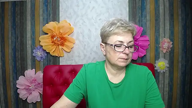 EmiliaGree online show from March 28, 6:09 pm