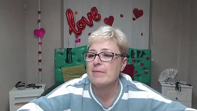 EmiliaGree online show from October 7, 5:03 pm