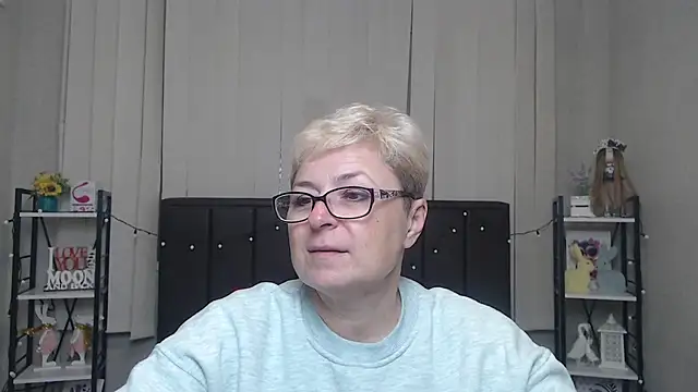 EmiliaGree online show from October 10, 5:08 am