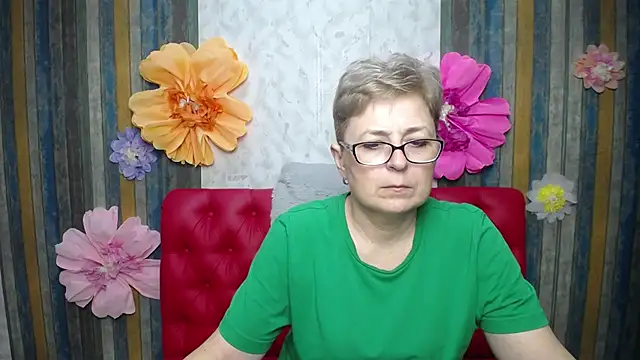 EmiliaGree online show from April 18, 5:04 pm