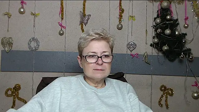 EmiliaGree online show from January 14, 6:11 pm