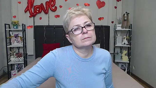 EmiliaGree online show from February 3, 6:24 pm