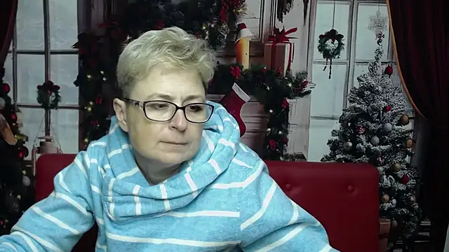 EmiliaGree online show from December 17, 6:13 pm