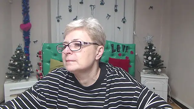 EmiliaGree online show from January 5, 6:11 pm