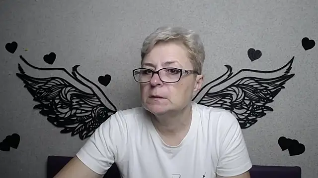 EmiliaGree online show from November 21, 6:07 pm