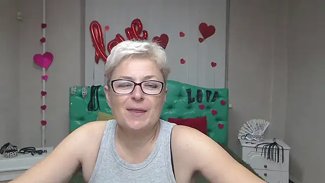 EmiliaGree online show from September 23, 5:09 pm