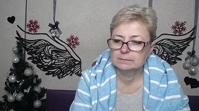 EmiliaGree online show from January 7, 6:24 pm