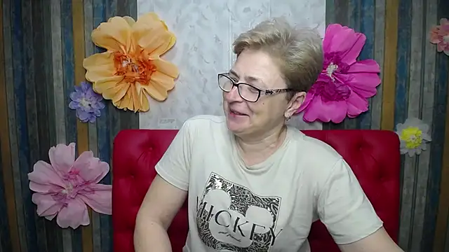 EmiliaGree online show from May 15, 5:22 pm