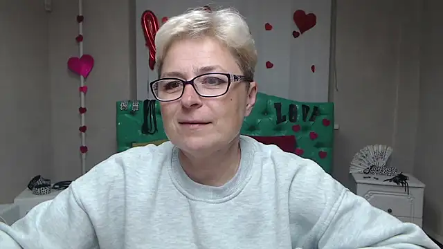 EmiliaGree online show from October 5, 5:03 pm