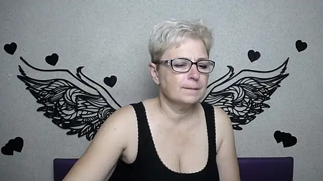 EmiliaGree online show from September 16, 5:14 pm