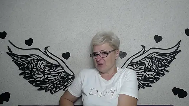 EmiliaGree online show from September 12, 5:13 pm