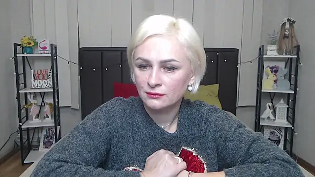 OliviaHorst online show from October 14, 5:30 am