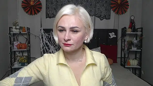 OliviaHorst online show from October 23, 5:28 am