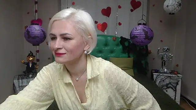 OliviaHorst online show from October 29, 6:23 am