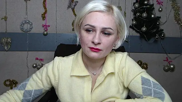 OliviaHorst online show from December 13, 8:04 pm