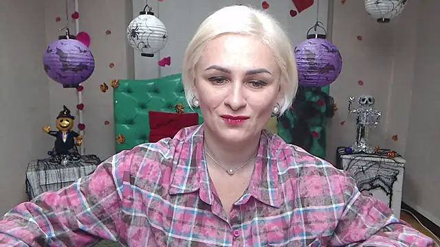 OliviaHorst online show from October 25, 5:13 pm