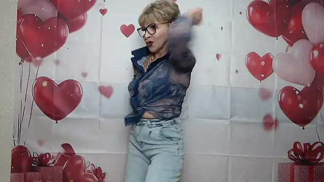 EllaBonito online show from February 9, 7:06 am