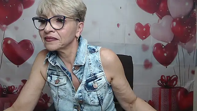 EllaBonito online show from May 25, 5:40 am