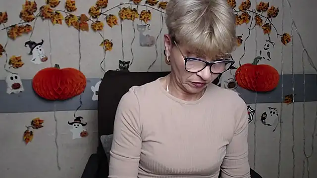 EllaBonito online show from November 13, 6:28 am