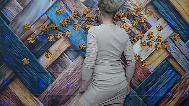 EllaBonito online show from December 1, 6:36 am