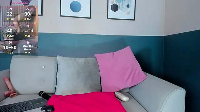 Snapshot of celestelewis chatting on October 15, 7:44 pm celestelewis online show from October 15, 7:44 pm