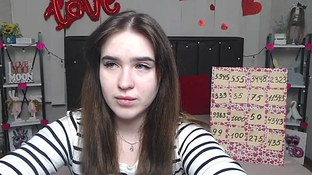 Snapshot of LauraHlot chatting on March 14, 3:59 am LauraHlot online show from March 14, 3:59 am