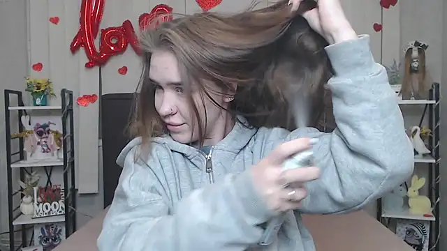 LauraHlot online show from February 10, 7:57 pm