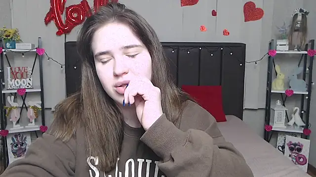 Snapshot of LauraHlot chatting on March 10, 9:40 pm LauraHlot online show from March 10, 9:40 pm