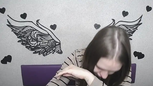 Snapshot of LauraHlot chatting on October 6, 5:24 pm LauraHlot online show from October 6, 5:24 pm