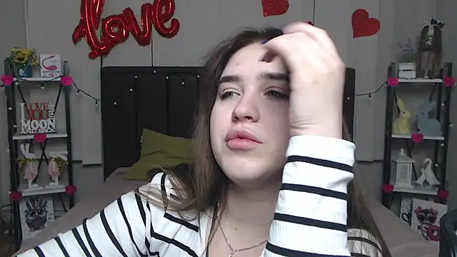 Snapshot of LauraHlot chatting on March 8, 4:06 pm LauraHlot online show from March 8, 4:06 pm