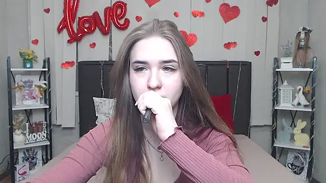 LauraHlot online show from March 7, 6:46 pm