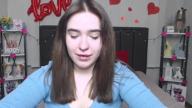 Snapshot of LauraHlot chatting on February 27, 12:25 am LauraHlot online show from February 27, 12:25 am