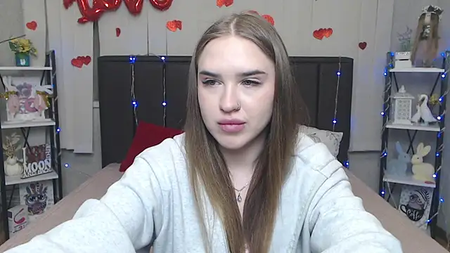 LauraHlot online show from April 10, 6:26 pm