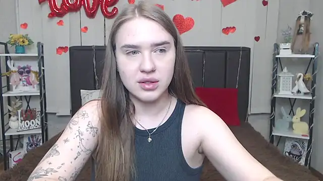 Snapshot of LauraHlot chatting on May 7, 6:11 pm LauraHlot online show from May 7, 6:11 pm