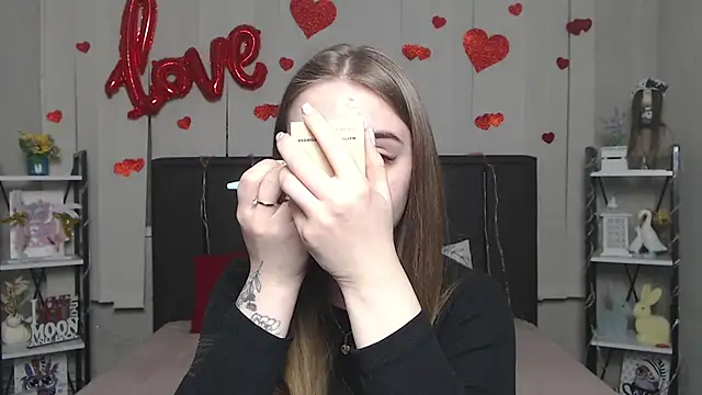 LauraHlot online show from February 26, 6:52 pm