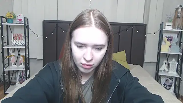 Snapshot of LauraHlot chatting on September 16, 6:20 pm LauraHlot online show from September 16, 6:20 pm