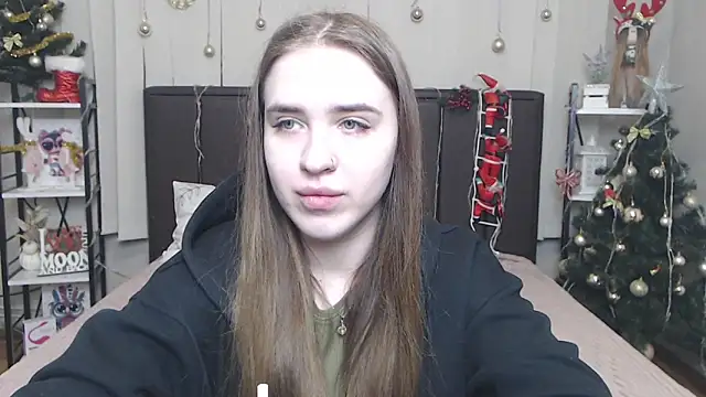 LauraHlot online show from January 8, 6:25 pm