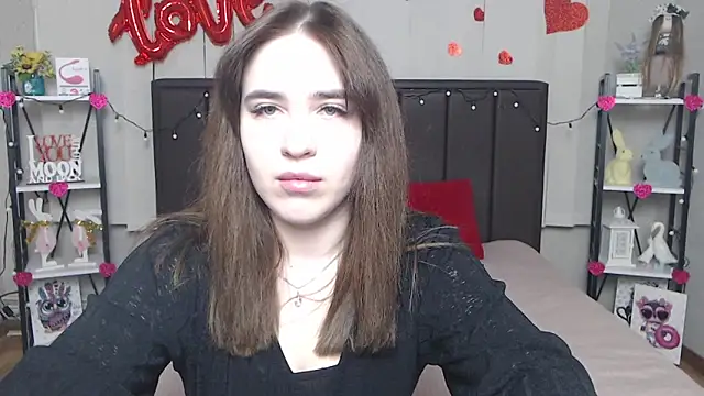 Snapshot of LauraHlot chatting on March 19, 6:24 am LauraHlot online show from March 19, 6:24 am