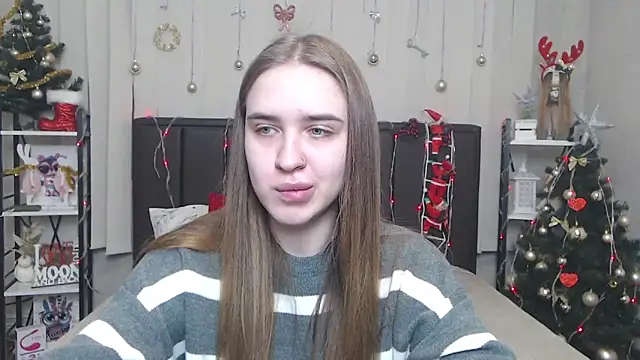 LauraHlot online show from December 23, 6:45 am