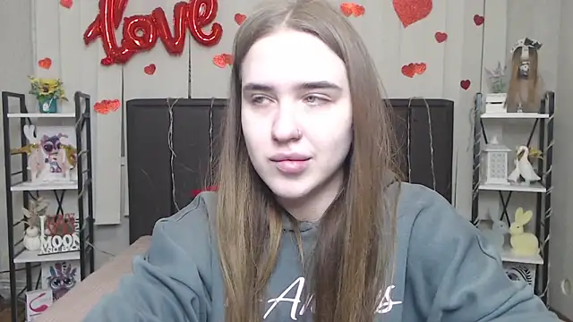 LauraHlot online show from January 18, 8:23 pm