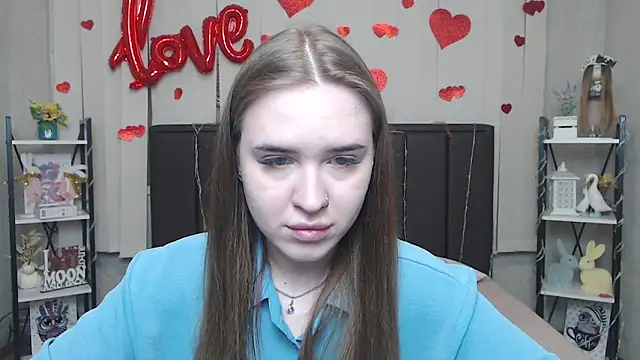 LauraHlot online show from March 23, 6:35 am