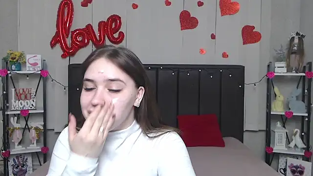 Snapshot of LauraHlot chatting on March 17, 6:32 pm LauraHlot online show from March 17, 6:32 pm