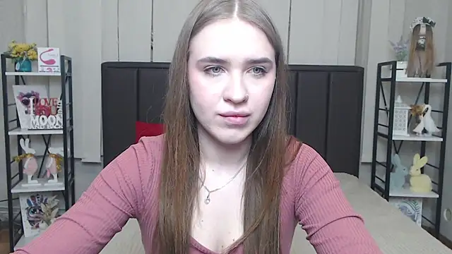LauraHlot online show from December 4, 6:29 pm